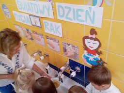 15-10-2025 Mycie rąk z Małpką Iwoną